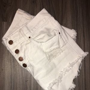 Bullhead co High rise white denim shorts